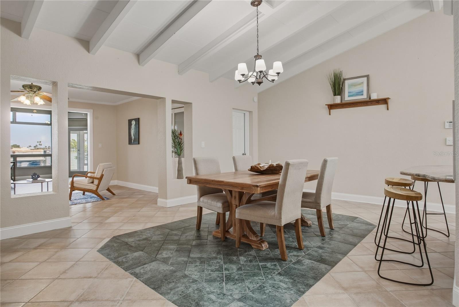 SUNRAY BEACH HOMES - Residential