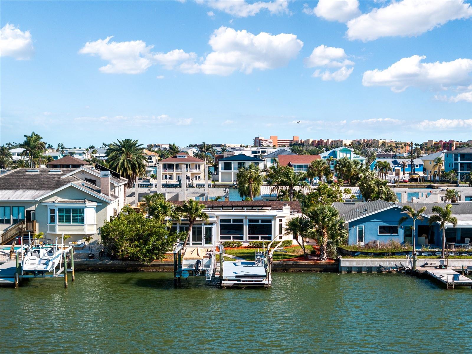 SUNRAY BEACH HOMES - Residential