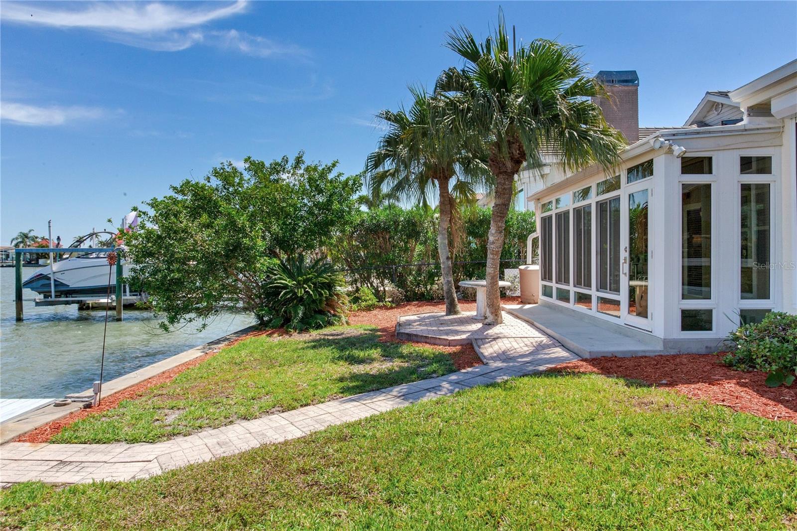SUNRAY BEACH HOMES - Residential
