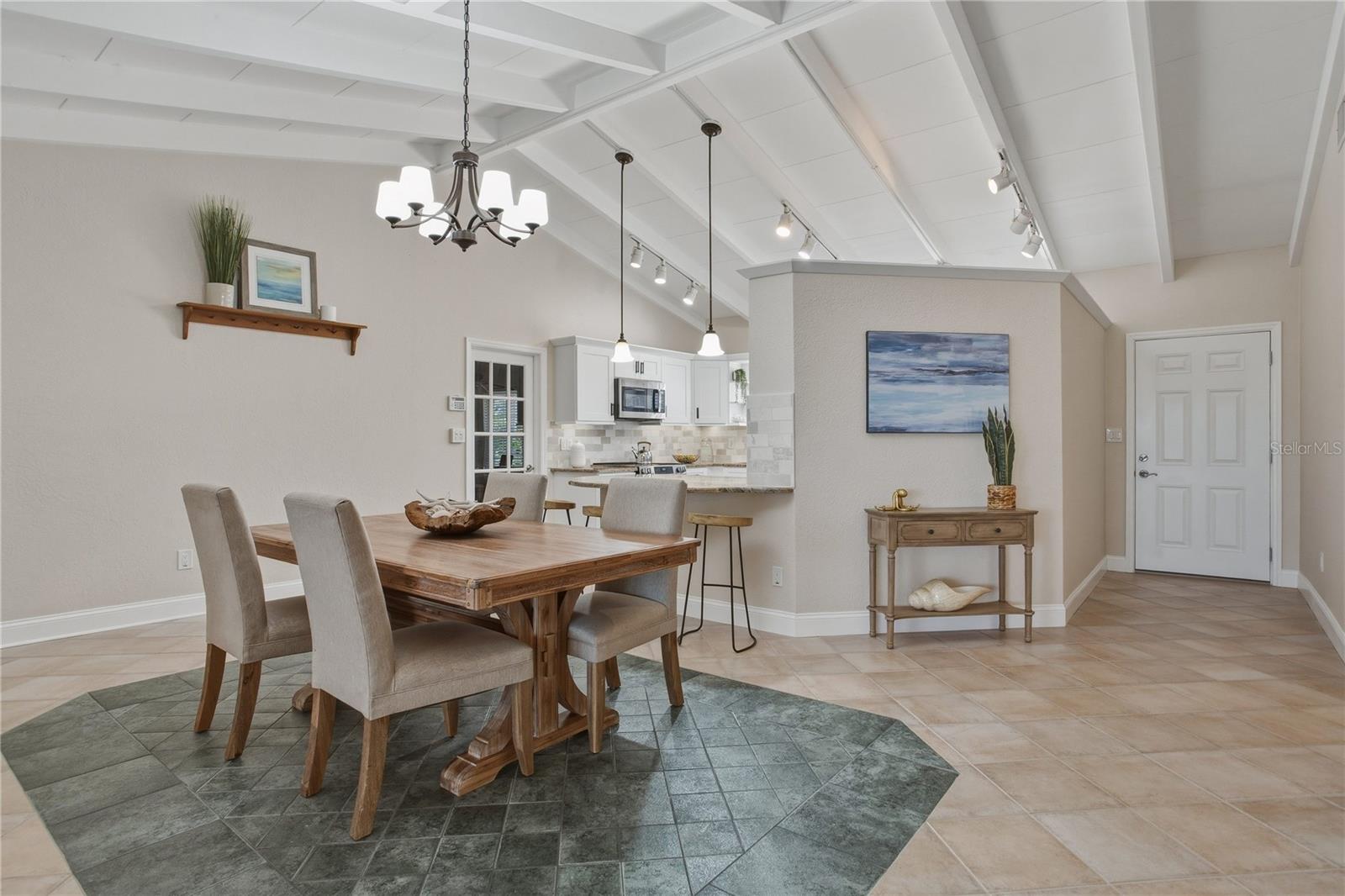 SUNRAY BEACH HOMES - Residential