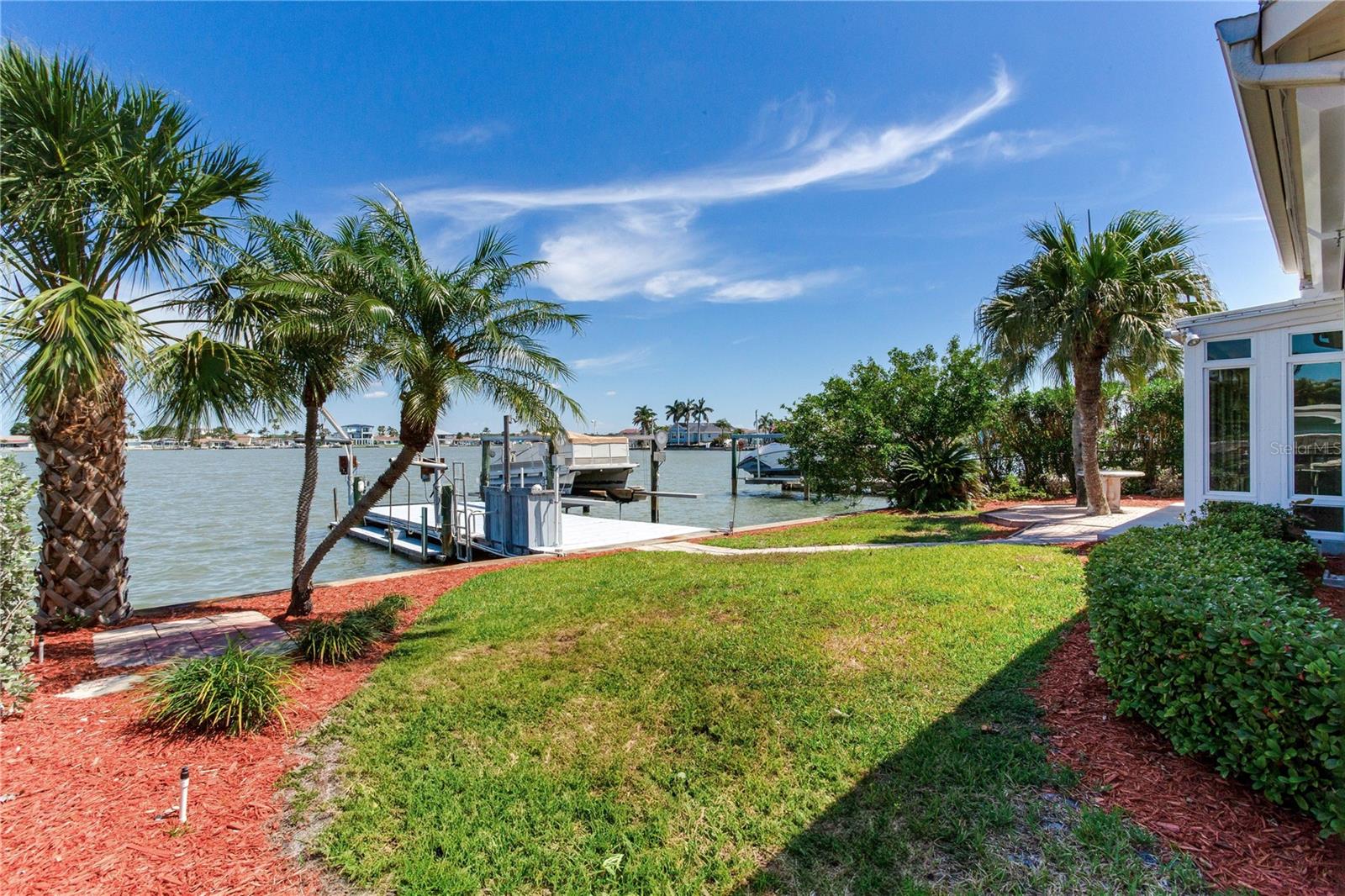 SUNRAY BEACH HOMES - Residential