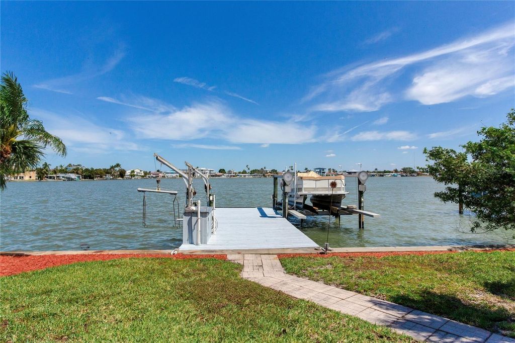 Photo of 324 173rd Avenue E, North Redington Beach, FL 33708 (MLS # TB8505750)