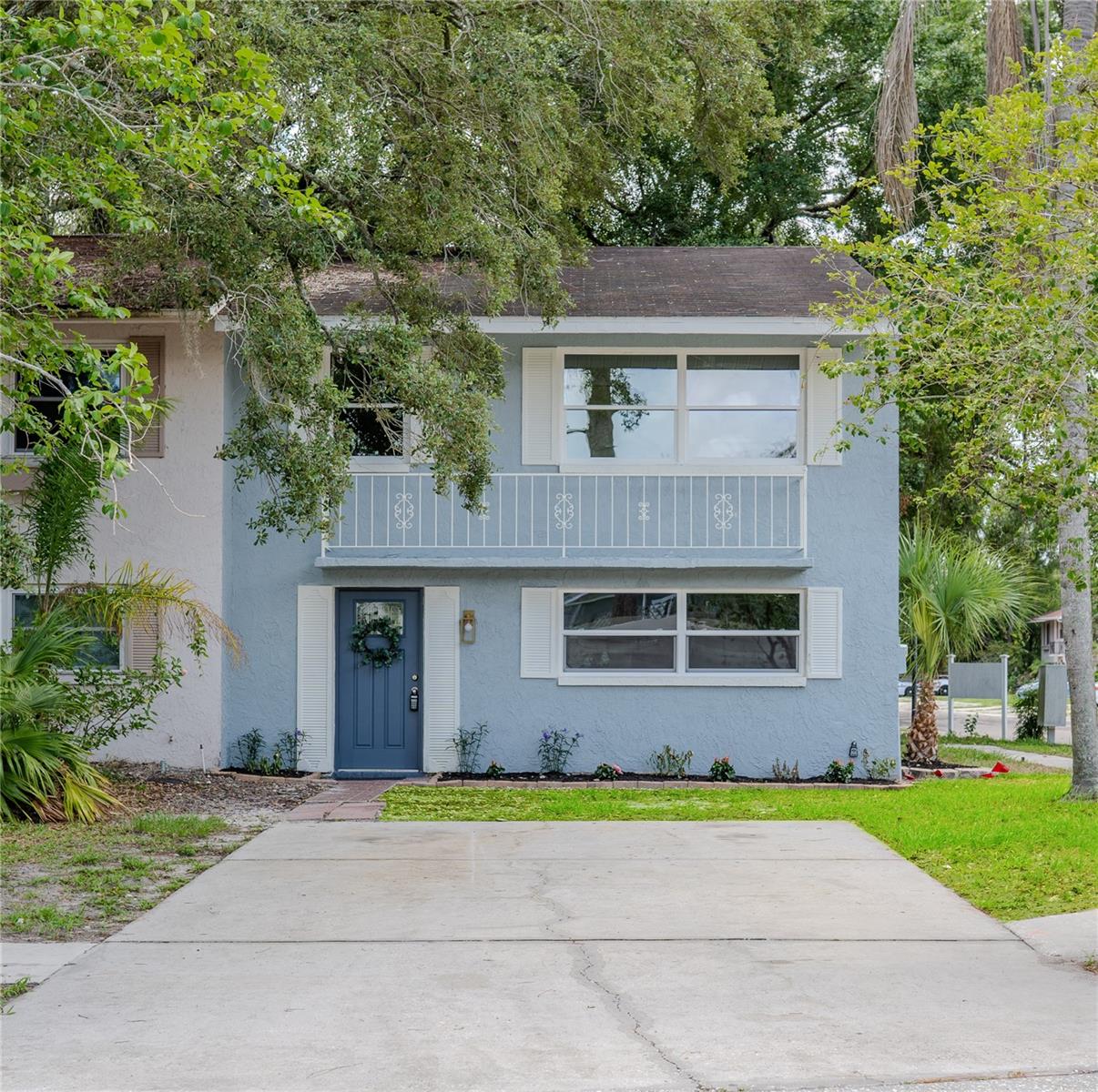 Renovated Townhome in Prime Carrollwood location with no HOA fees!
Completely renovated 3 bedroom 3 bathroom townhome with the perfect combination of comfort, convenience and peace of mind. Ideally located close to shopping, dining, and major commuter routes. Less than 2 miles from Carrollwood Village Park which offers a dog park, playground, walking trails and splash pad. Every detail has been thoughtfully updated including new roof, new AC and windows. With the three bedrooms and two full sized bathrooms upstairs, the half bath on the main floor offers convenience for guests. Your large backyard offers shady areas for the hot summer days. The storage unit has a washer and dryer hookup as well as extra space for tools, bikes etc.
Don't miss out on this one!