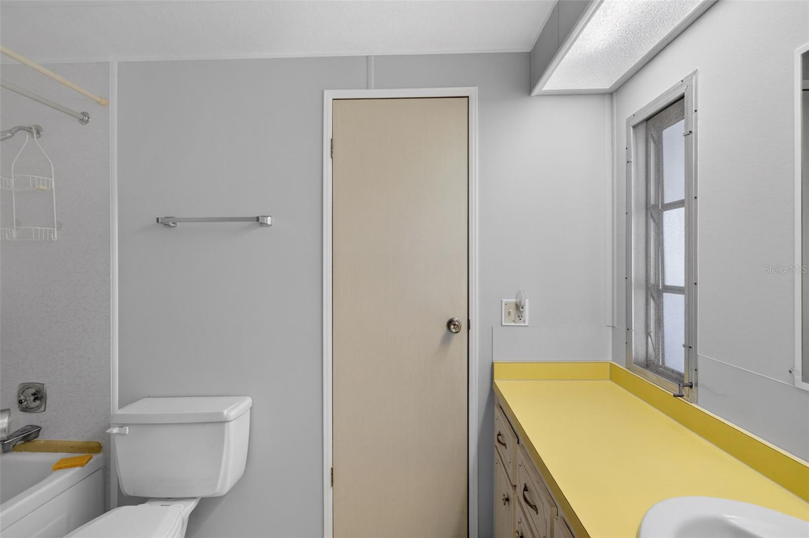 LA CASA MHP CO-OP - Residential