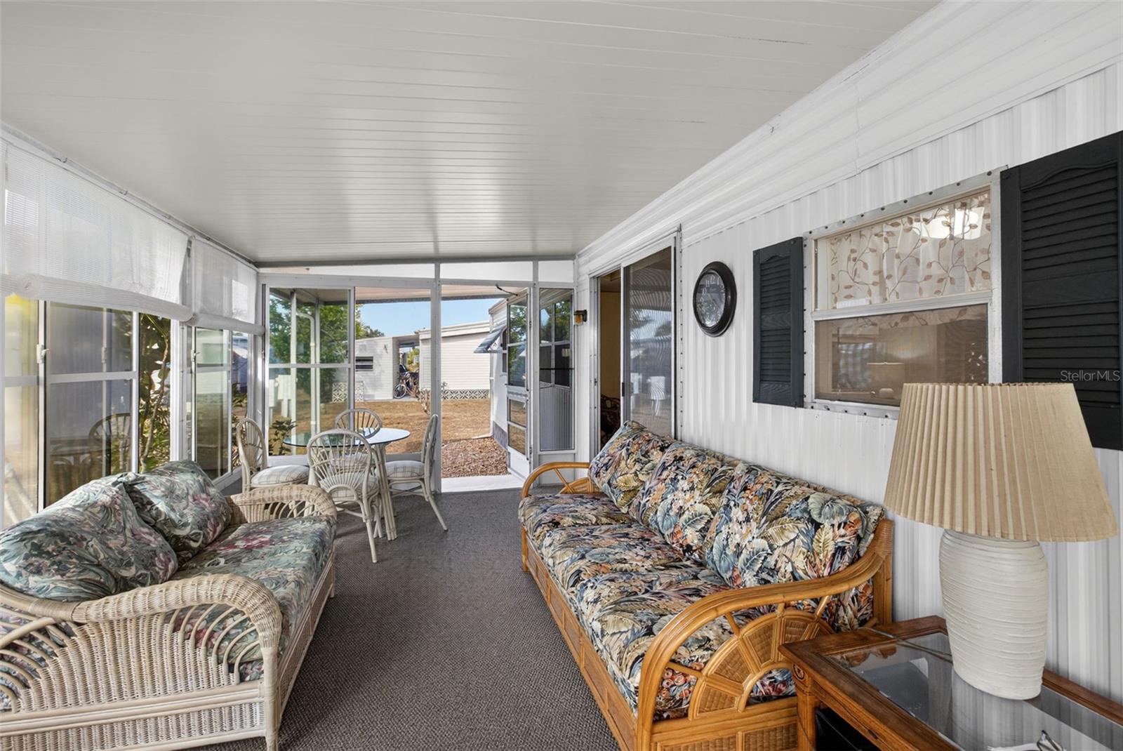 LA CASA MHP CO-OP - Residential