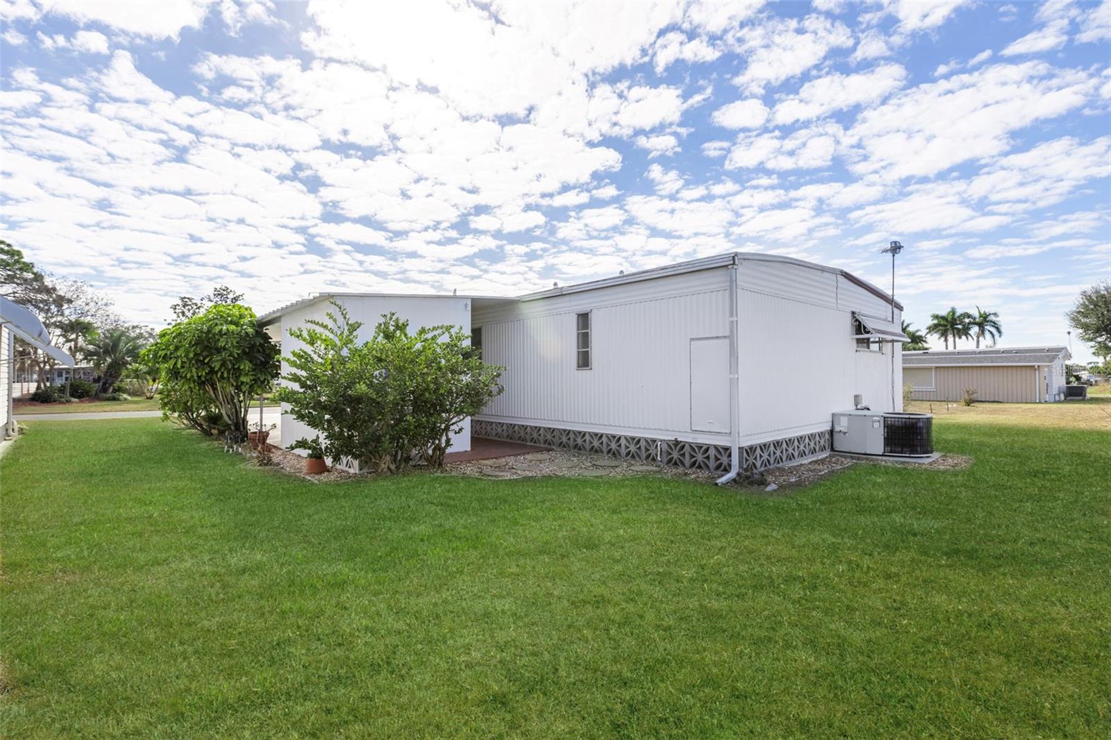 LA CASA MHP CO-OP - Residential