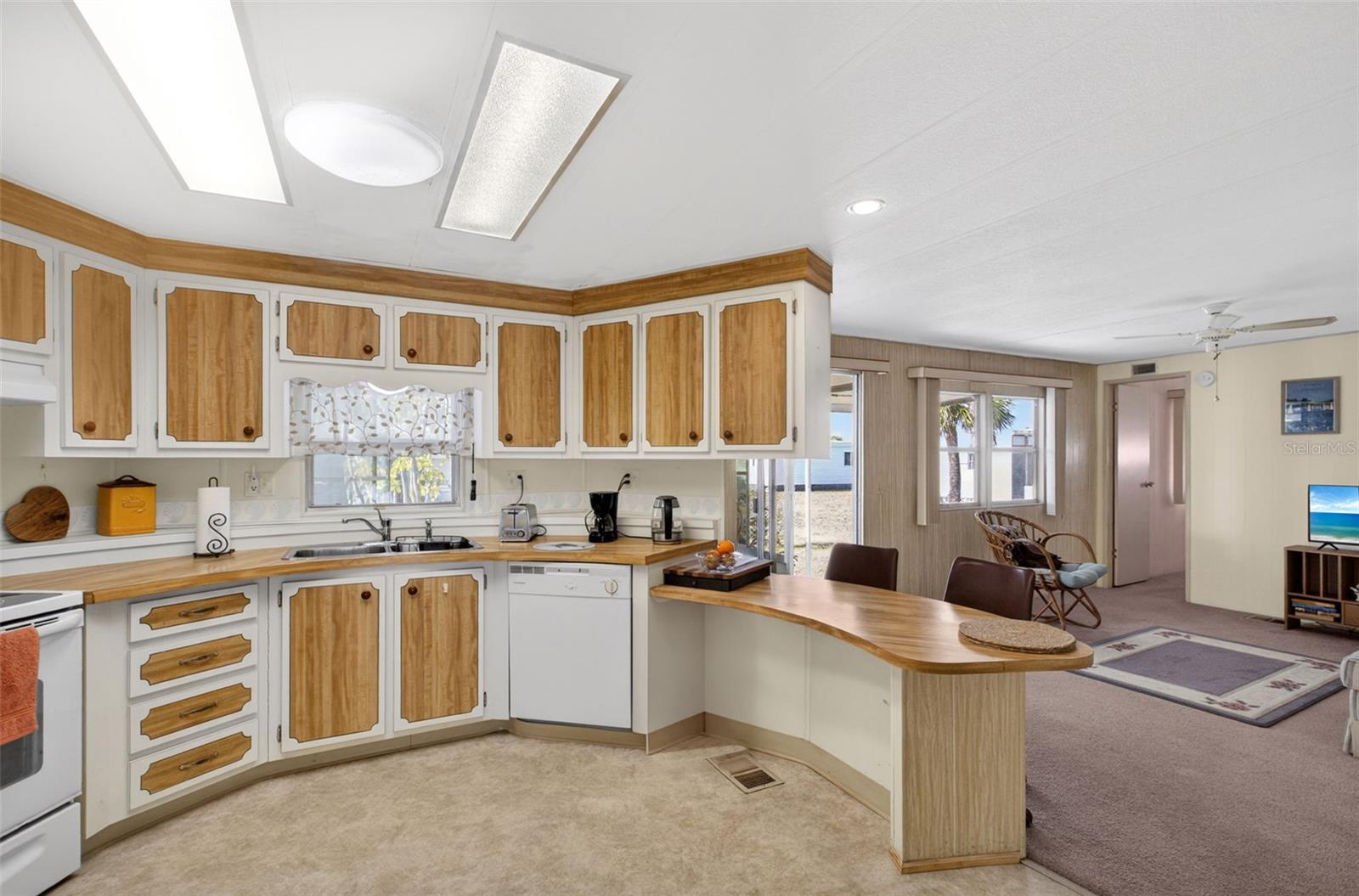 LA CASA MHP CO-OP - Residential