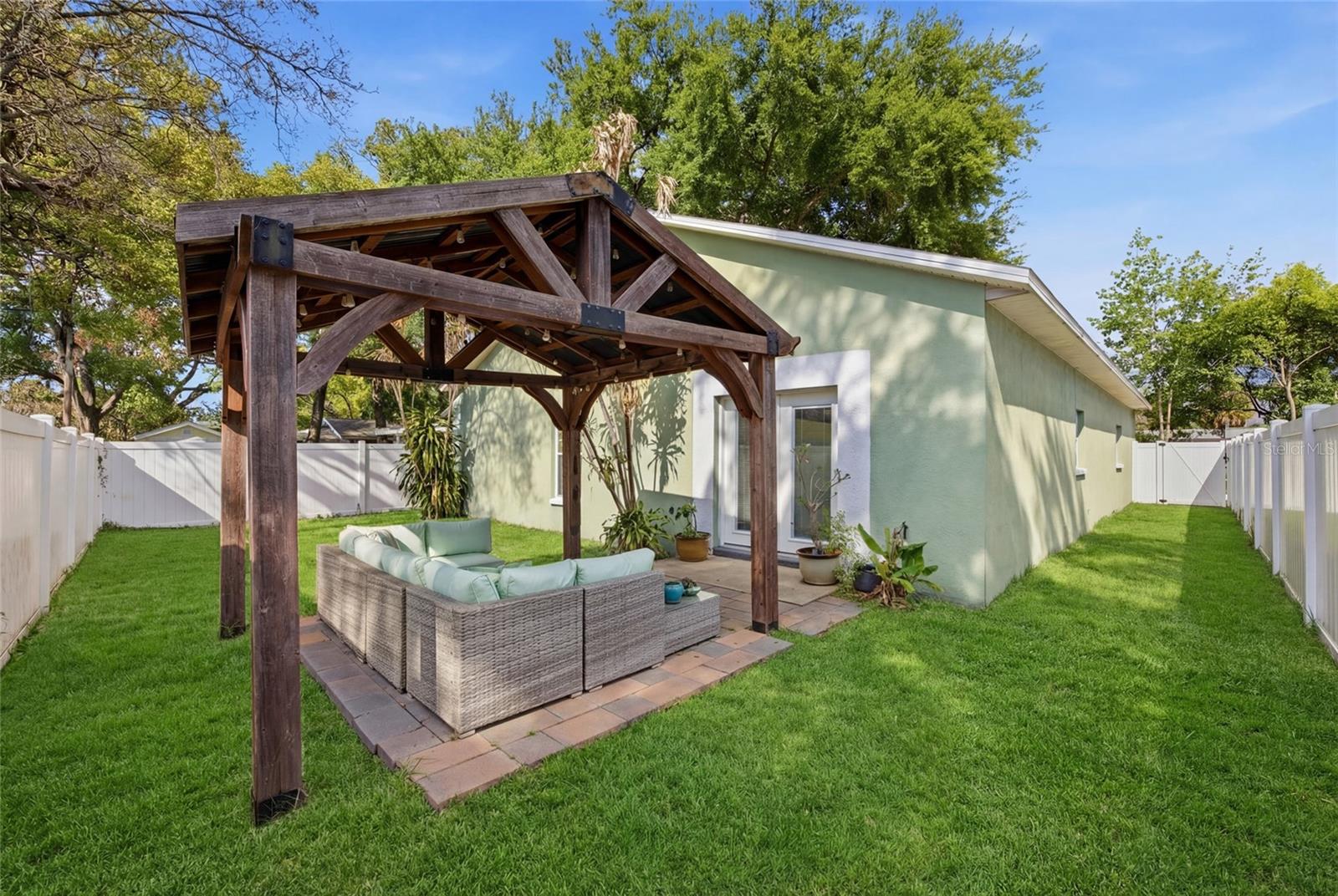 ARLINGTON HEIGHTS - Residential