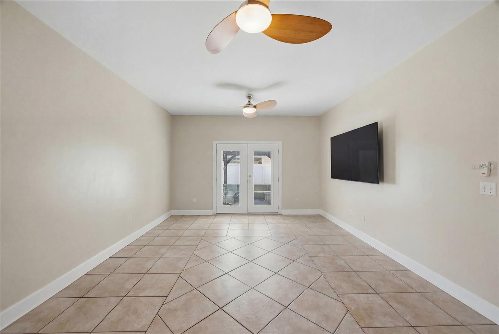 ARLINGTON HEIGHTS - Residential