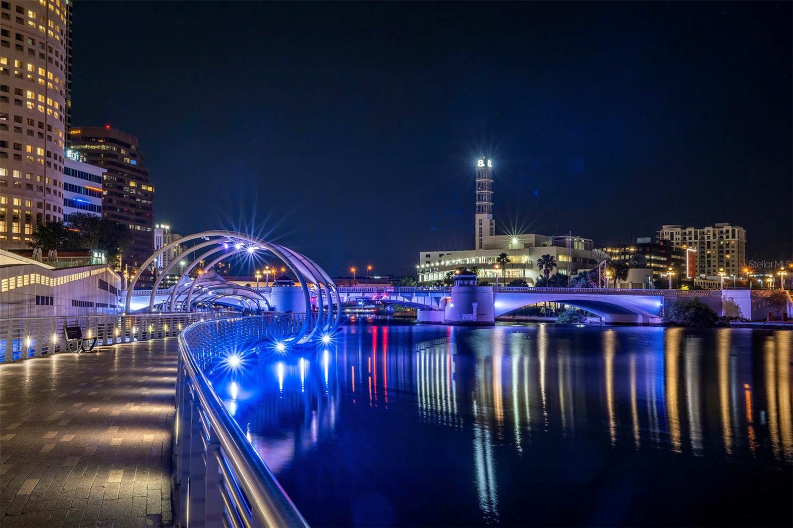 ARLINGTON HEIGHTS - Residential