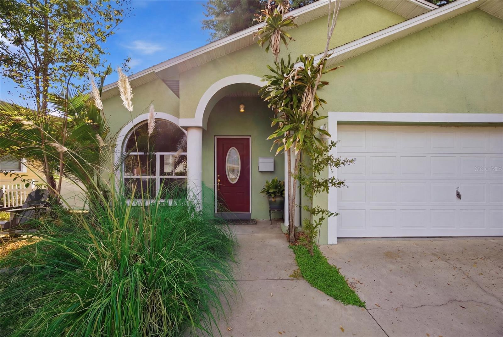 ARLINGTON HEIGHTS - Residential