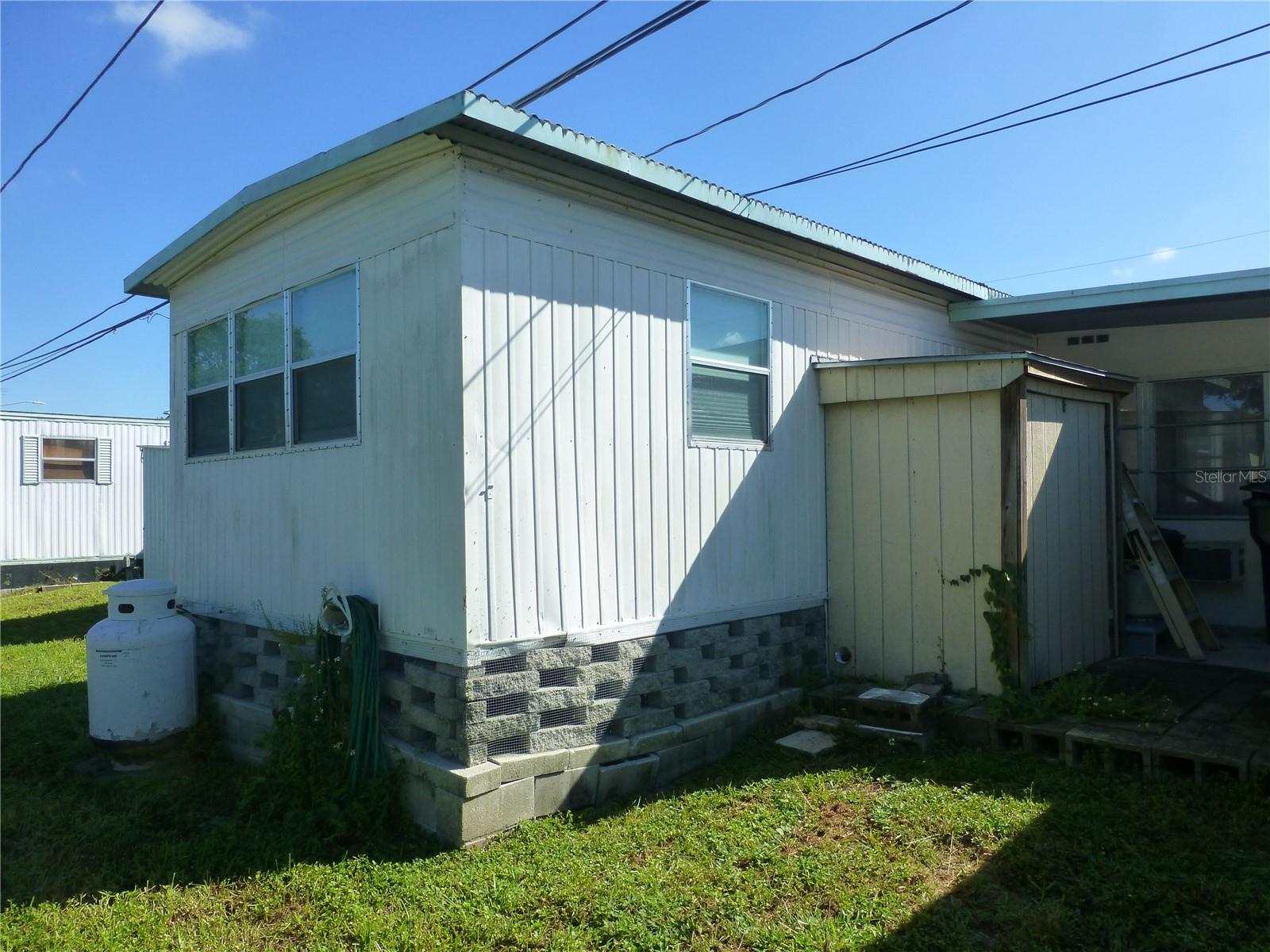 TWIN GABLES M/H PARK UNREC - Residential