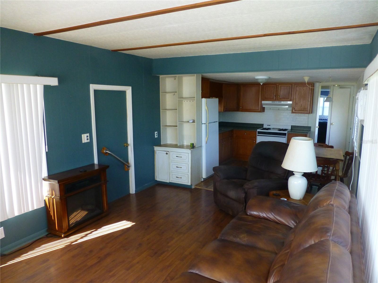 TWIN GABLES M/H PARK UNREC - Residential