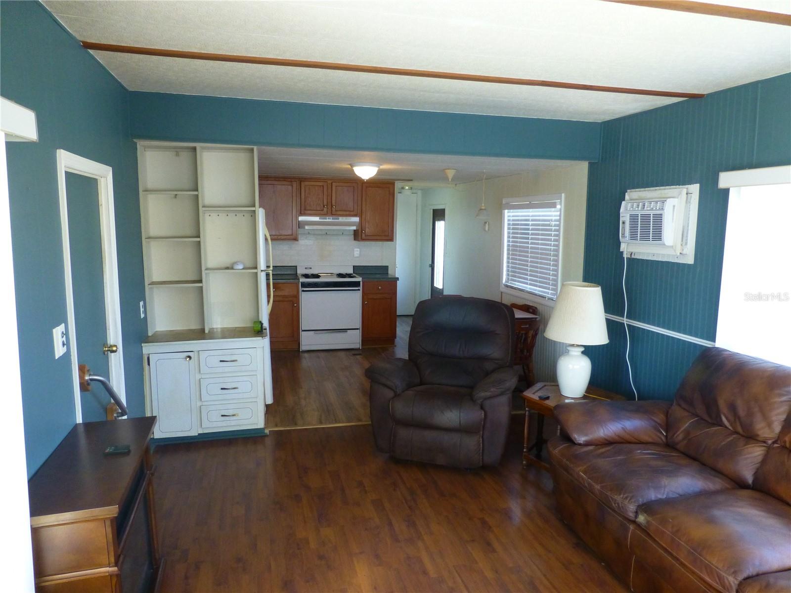 TWIN GABLES M/H PARK UNREC - Residential