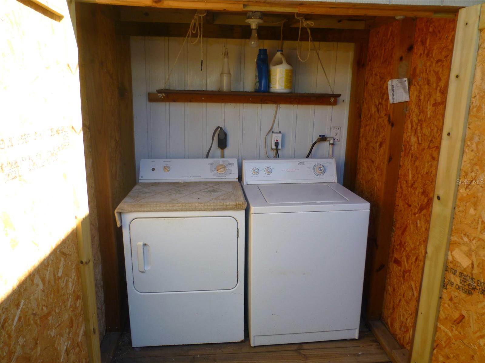 TWIN GABLES M/H PARK UNREC - Residential