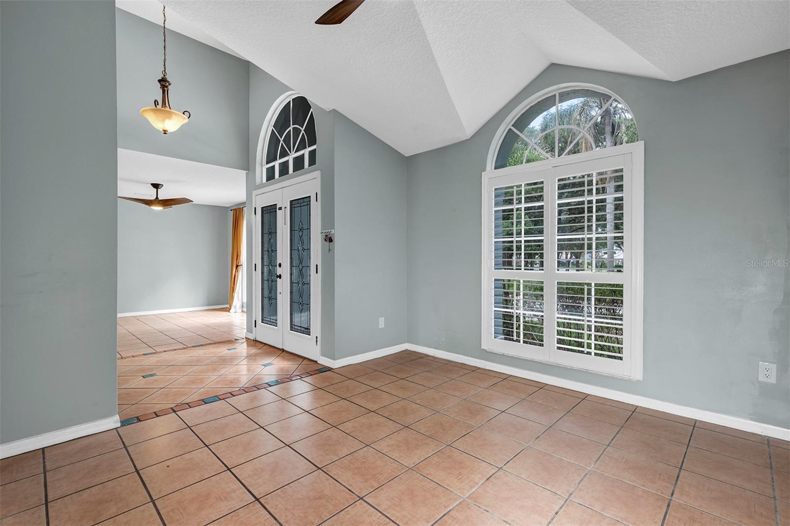 601 RED MAPLE COURT