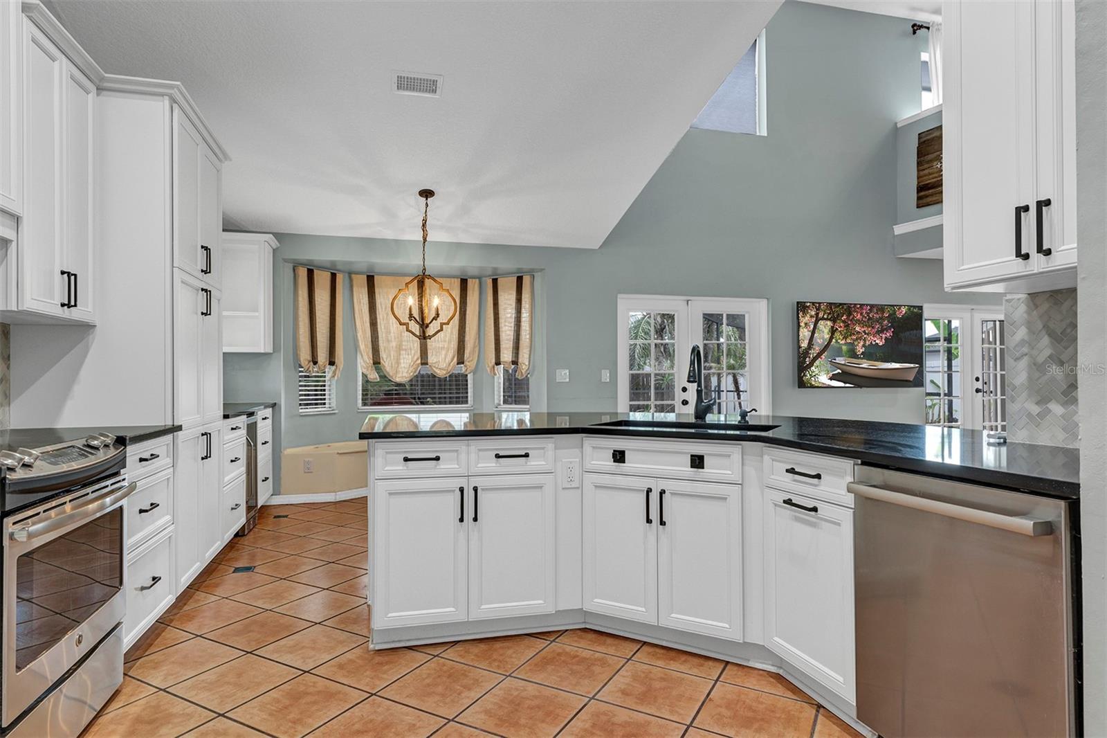 601 RED MAPLE COURT