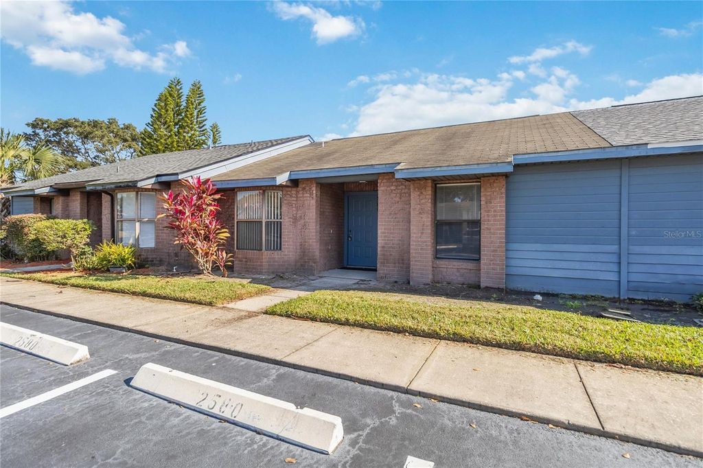 Photo of 2580 King Oak Circle, Saint Cloud, FL 34769 (MLS # S5139524)