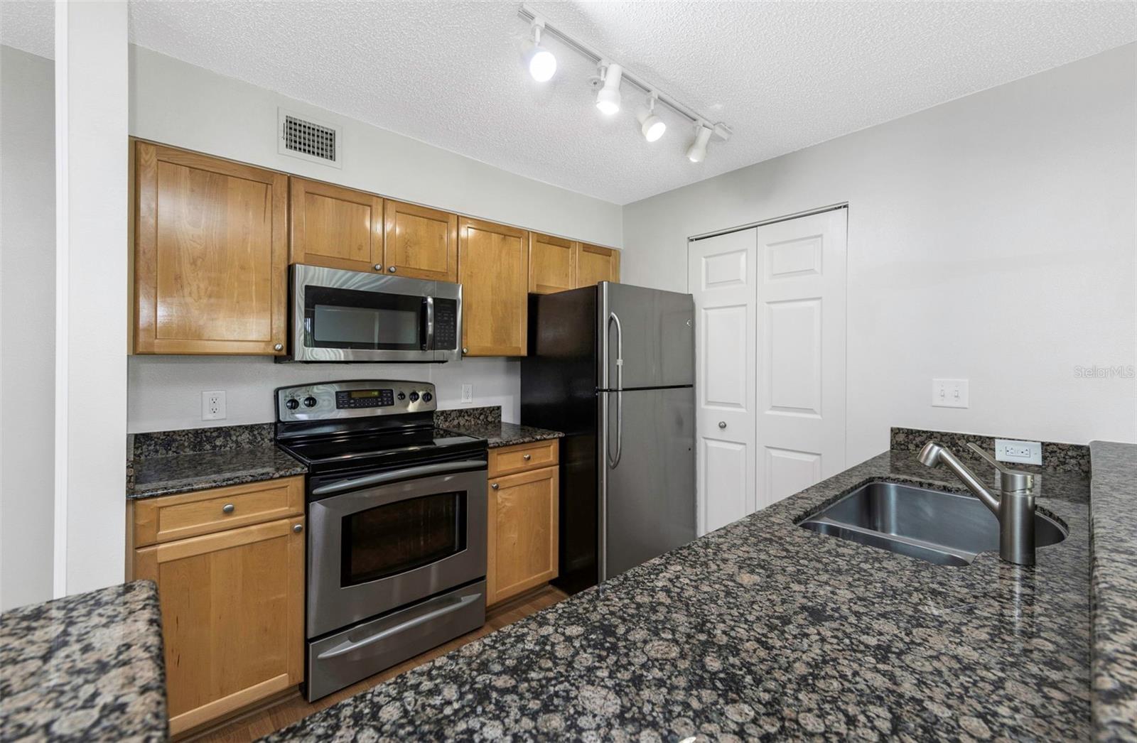 AUDUBON CONDO AT FEATHER SOUND - Residential