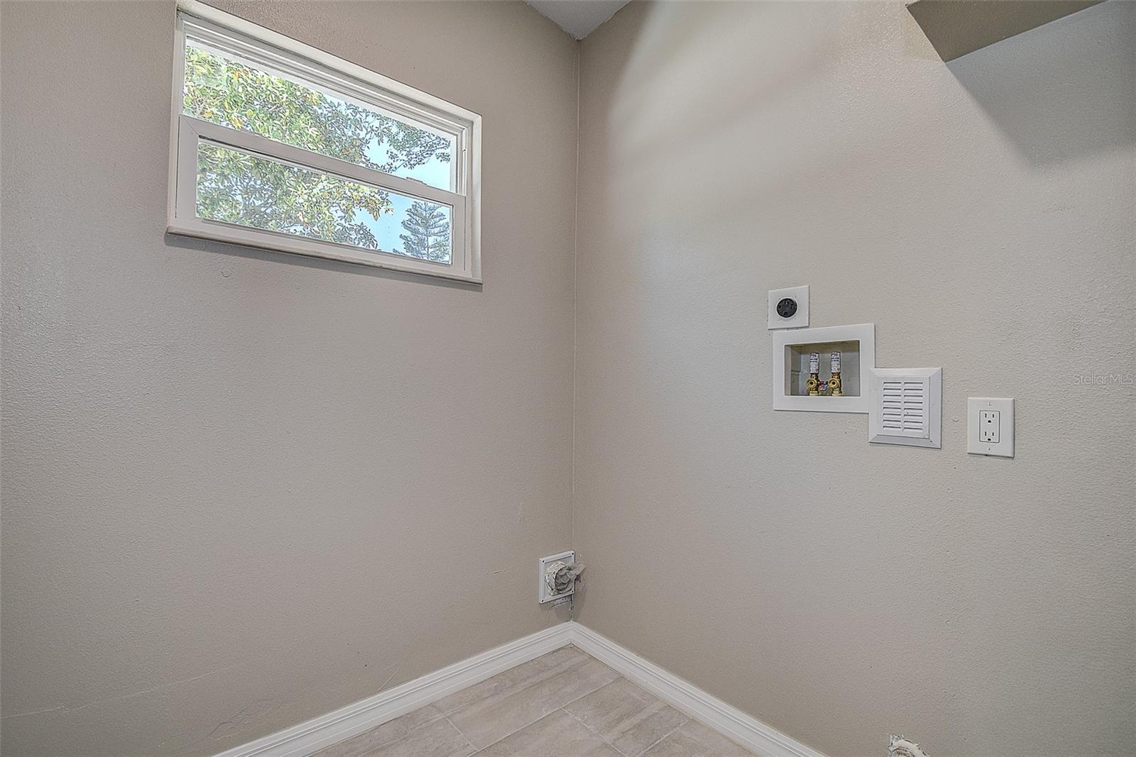 CROSS BAYOU ESTATES - Residential