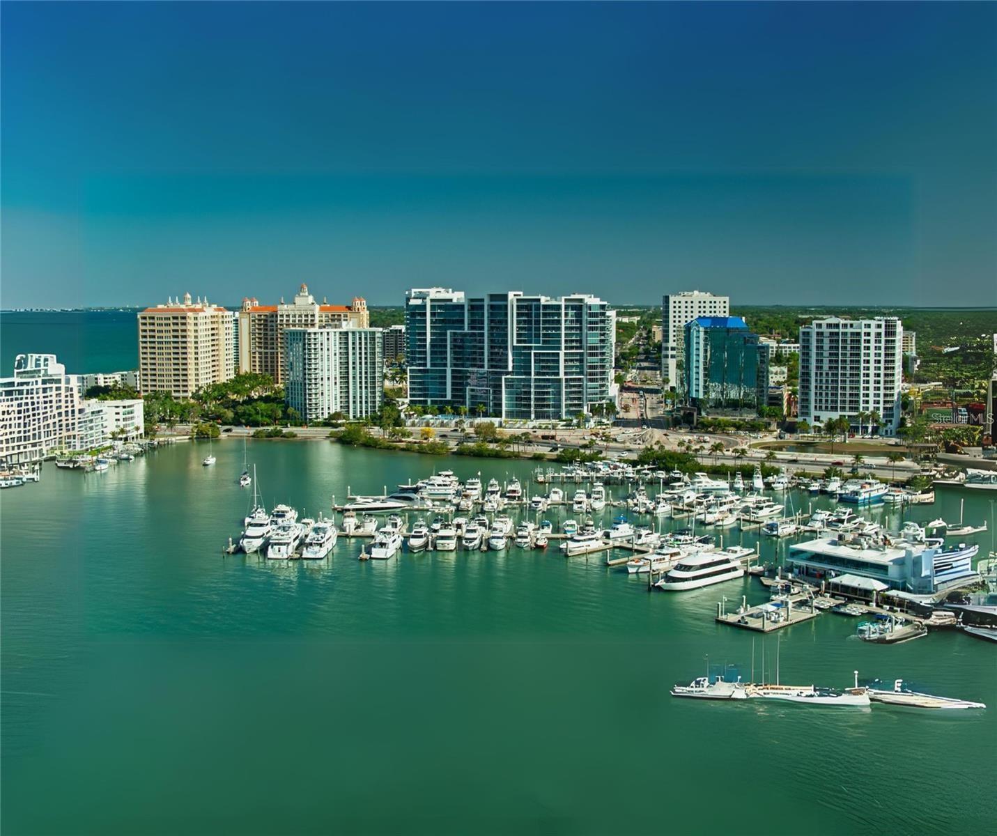 COLONIAL OAKS - Residential