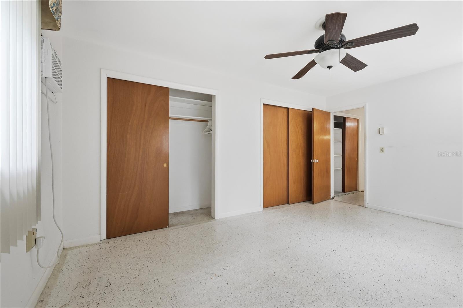 BEVERLY HILLS UNIT 02 - Residential