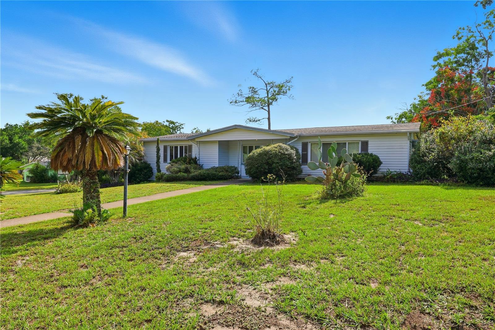 BEVERLY HILLS UNIT 02 - Residential