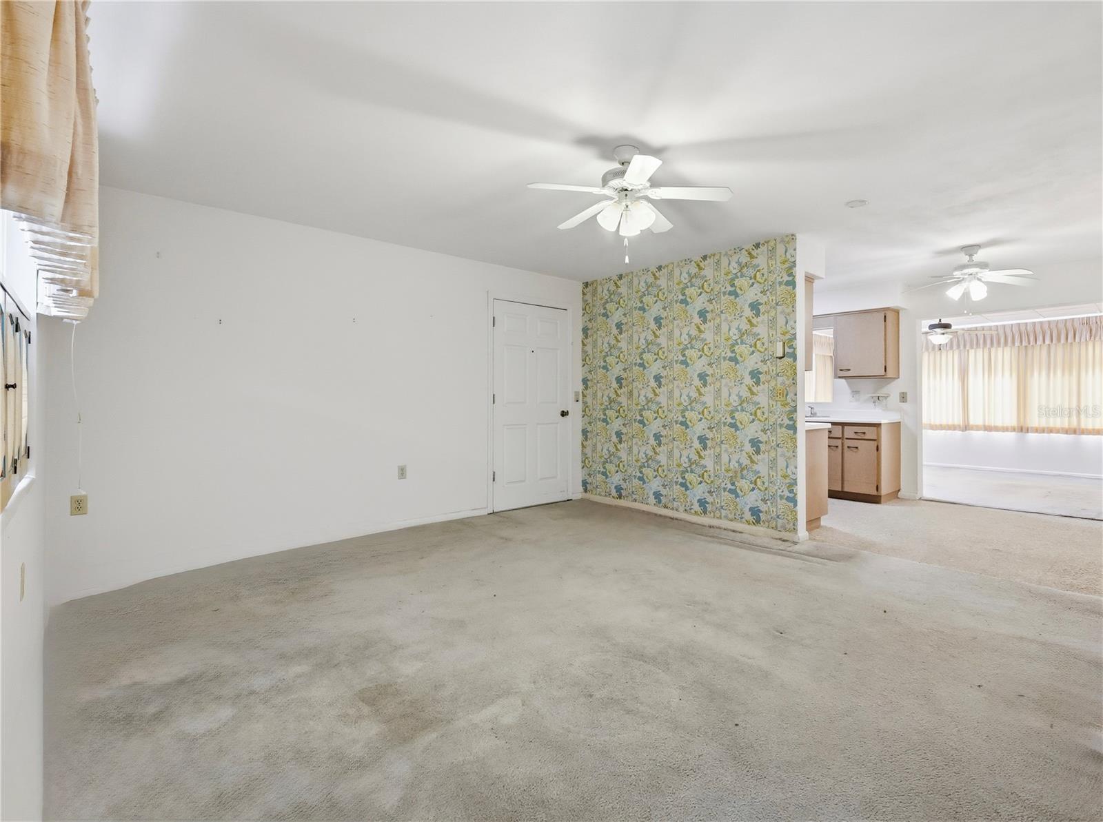 BEVERLY HILLS UNIT 02 - Residential