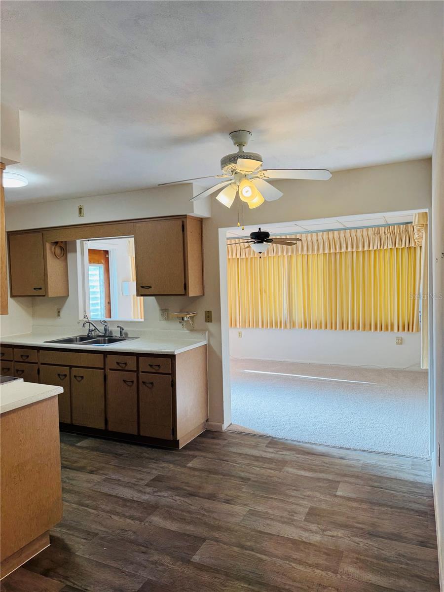 BEVERLY HILLS UNIT 02 - Residential