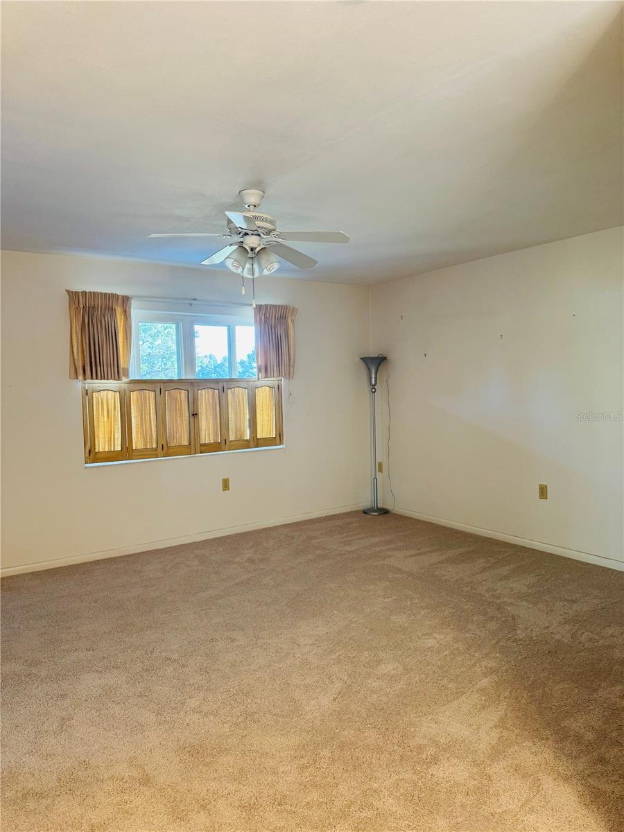 BEVERLY HILLS UNIT 02 - Residential