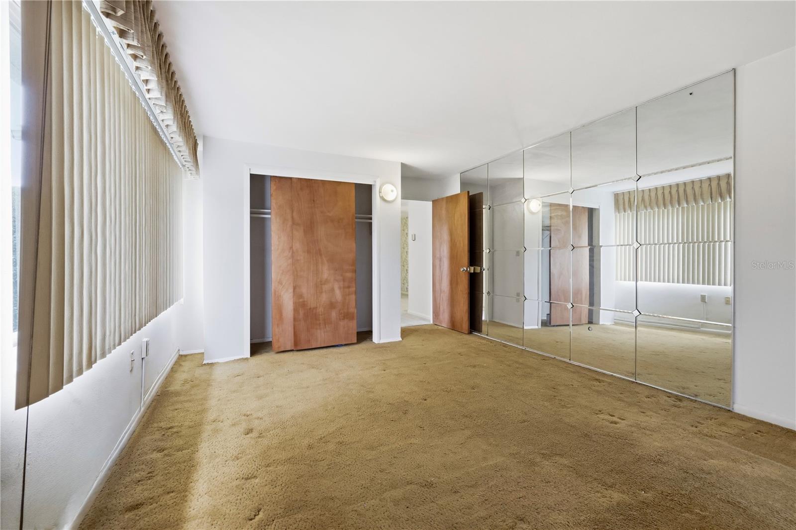 BEVERLY HILLS UNIT 02 - Residential