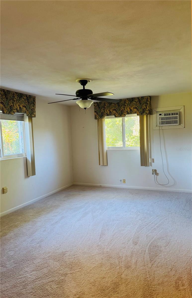 BEVERLY HILLS UNIT 02 - Residential