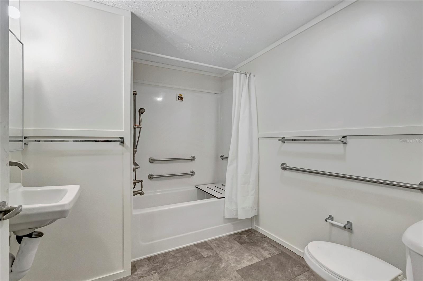 MAYFAIR GARDEN ACRES - Residential