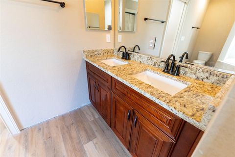 Tiny photo for 23456 NW Shamrock Avenue, Dunnellon, FL 34431 (MLS # OM720049)