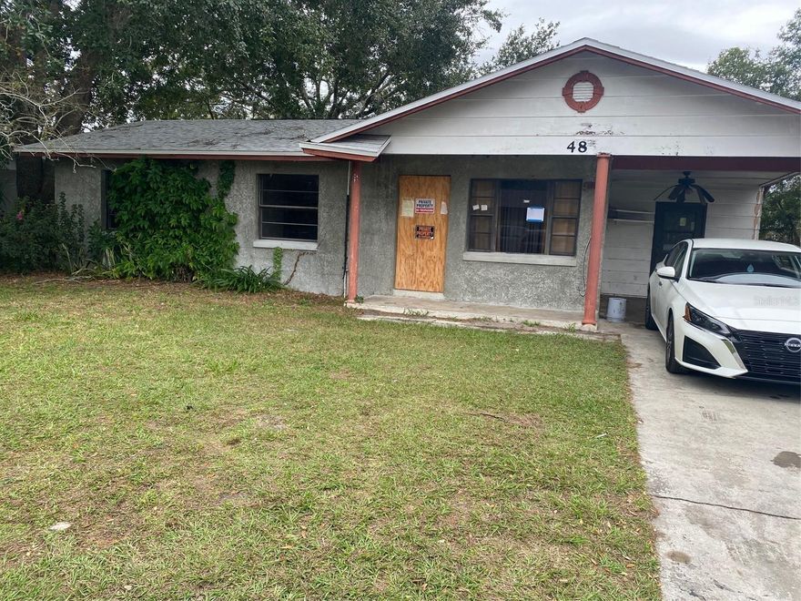 CALLING ALL CONTRACTORS AND EXPERIENCED INVESTORS. HEAVY HANDY-MAN SPECIAL. THIS IS A 3 BEDROOM/1 BATHROOM WITH 942 SQFT. START WITH A BLANK CANVAS. NEW ROOF JUST PUT ON IN 2023. CALL WITH ANY QUESTIONS.