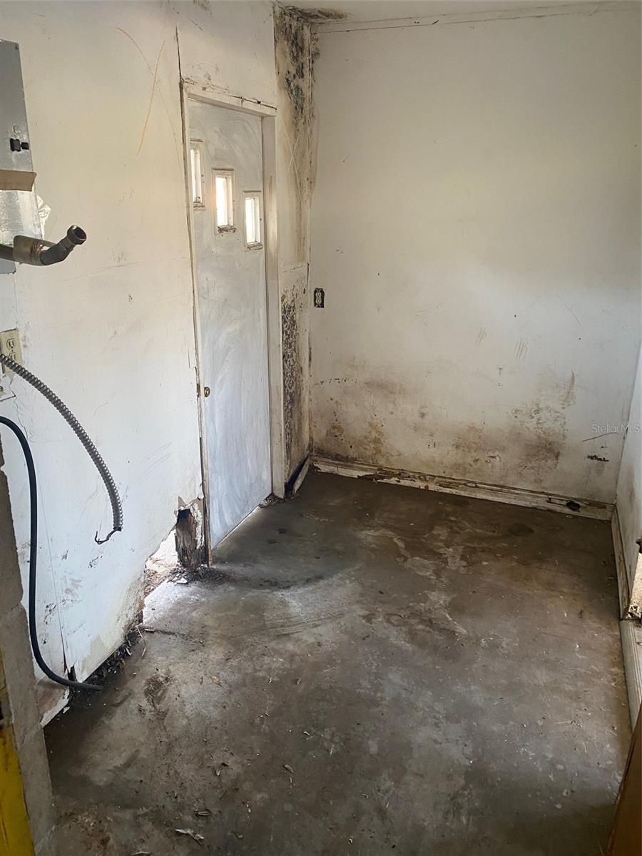 MALIBU GROVES SECOND ADD - Residential