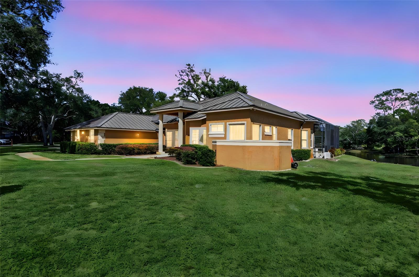 845 N COUNTRY CLUB ROAD