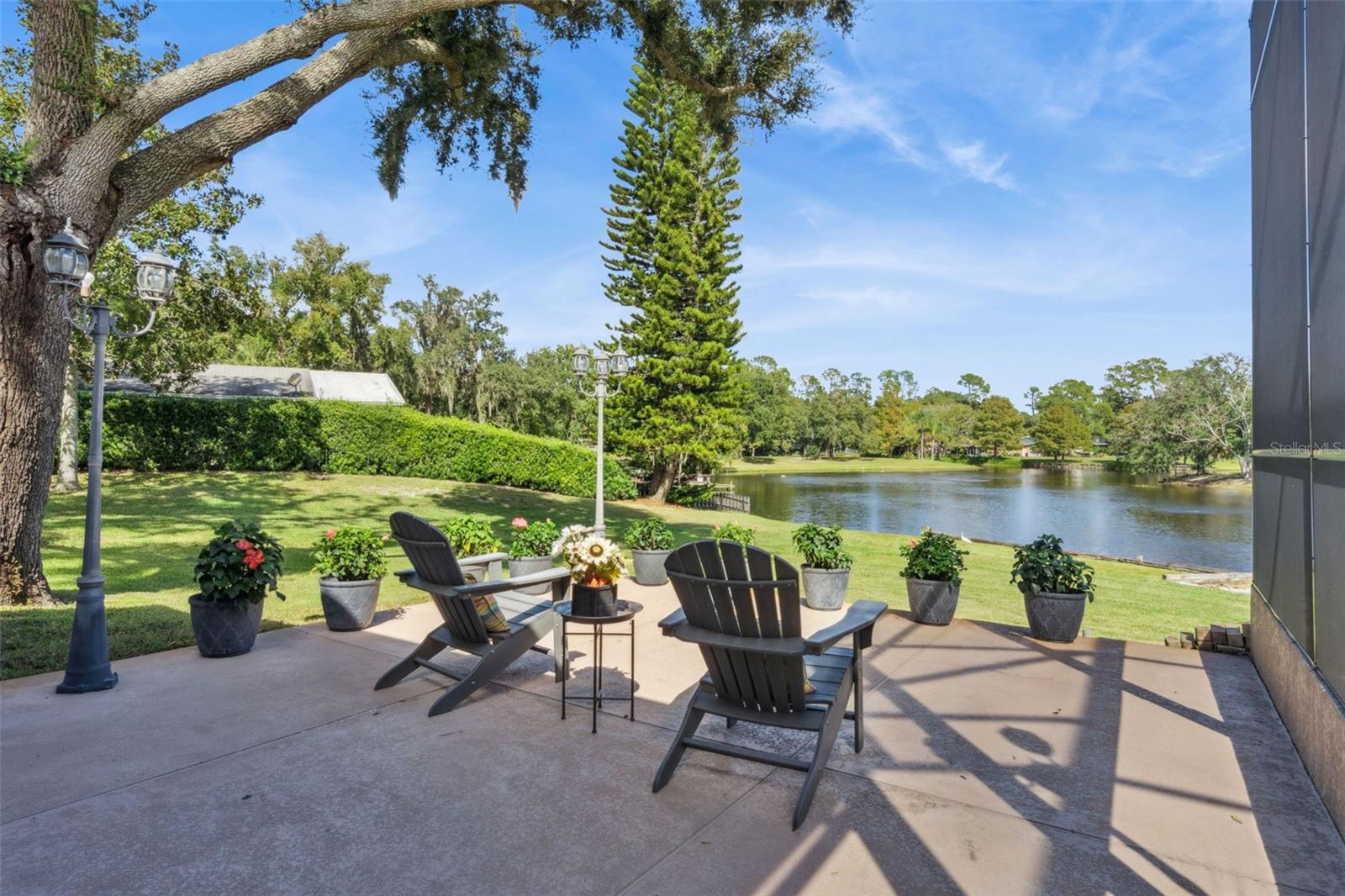 845 N COUNTRY CLUB ROAD