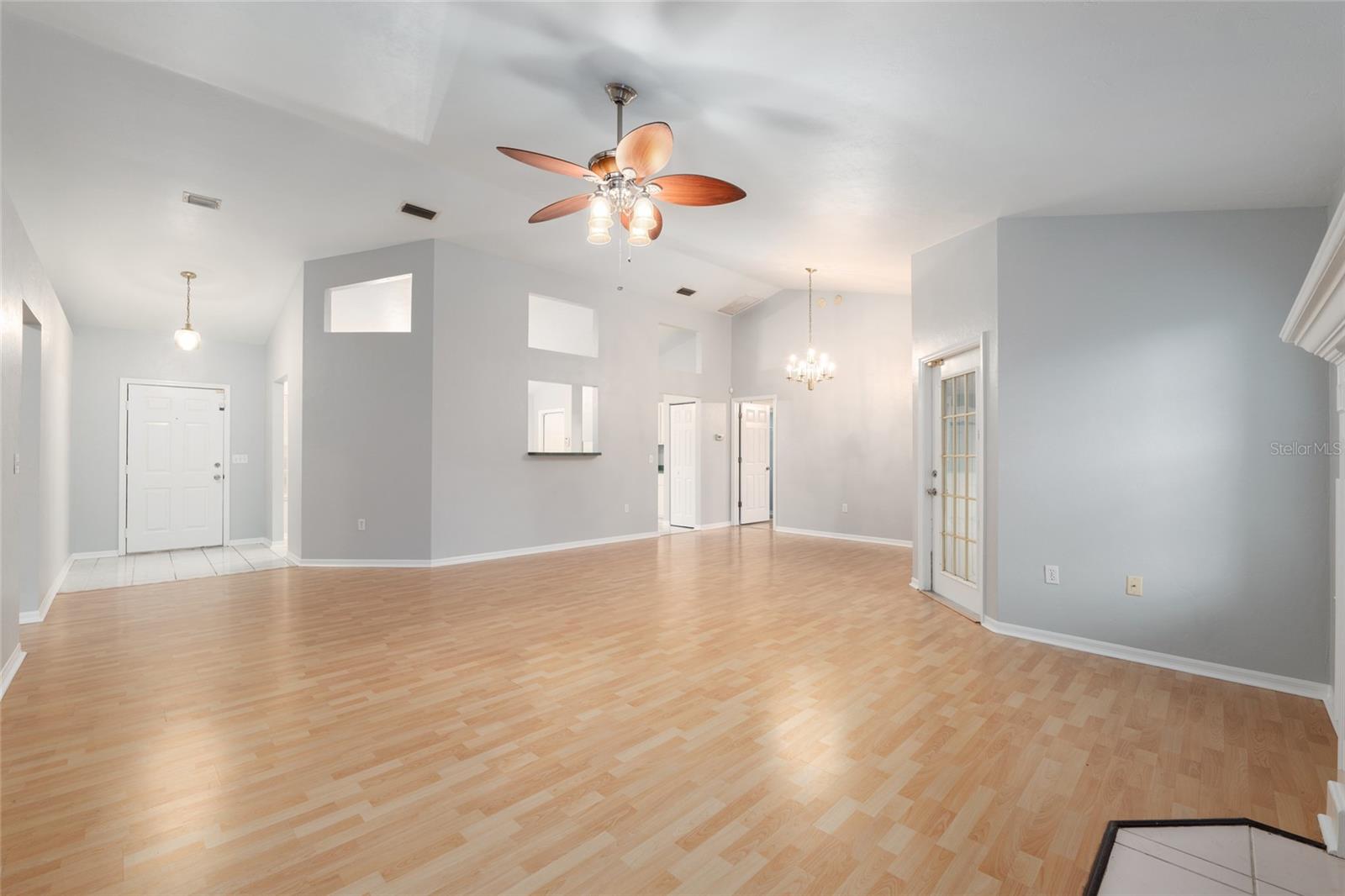 GRAND CENTRAL STA CLUSTER PH I - Residential