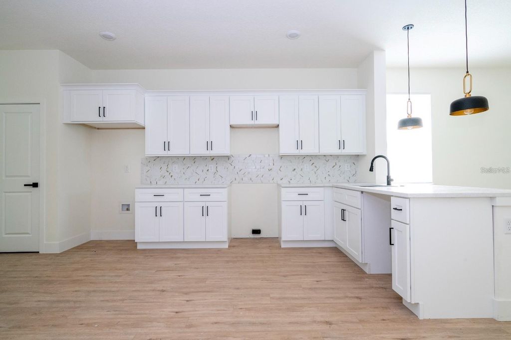 Photo of 25 W 7th St, Apopka, FL 32703 (MLS # O6343238)