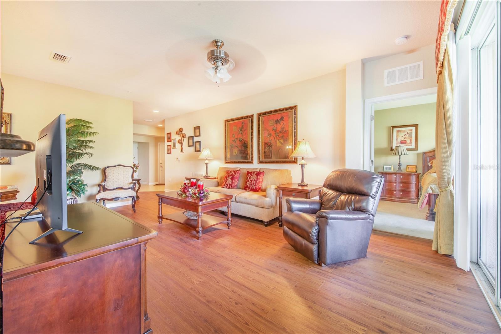 PROMENADES AT BELLATRAE CONDO PH 16 BLDG 40 - Residential