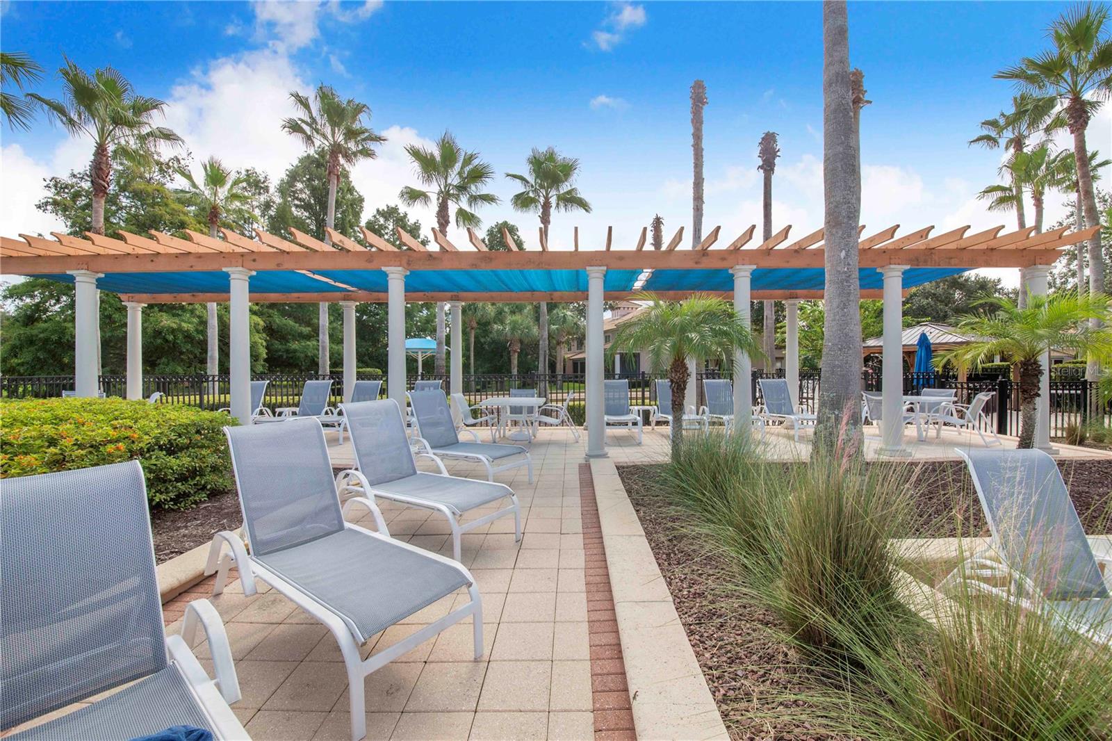 PROMENADES AT BELLATRAE CONDO PH 16 BLDG 40 - Residential