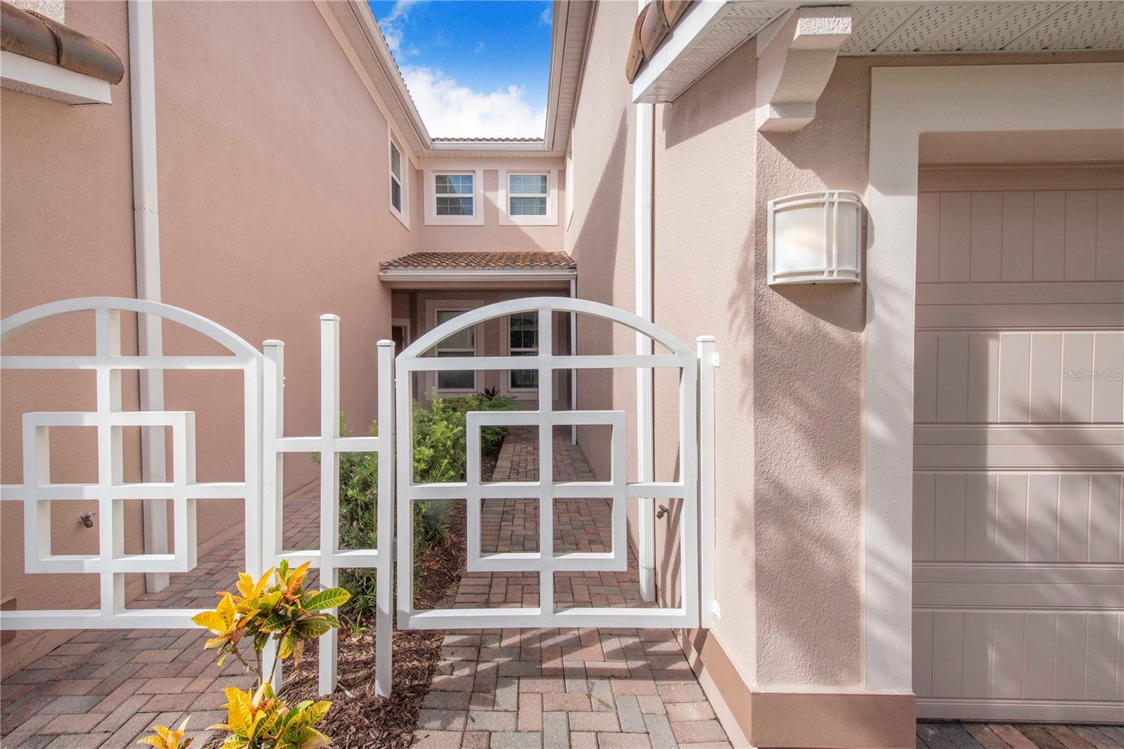 PROMENADES AT BELLATRAE CONDO PH 16 BLDG 40 - Residential