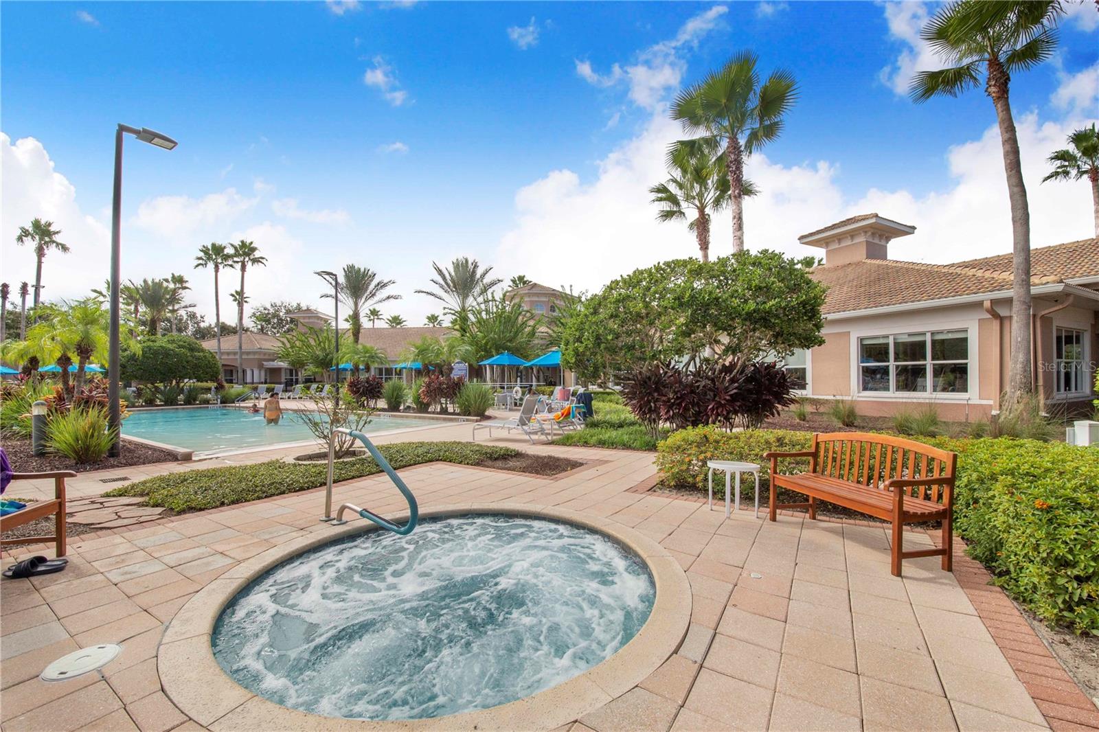 PROMENADES AT BELLATRAE CONDO PH 16 BLDG 40 - Residential