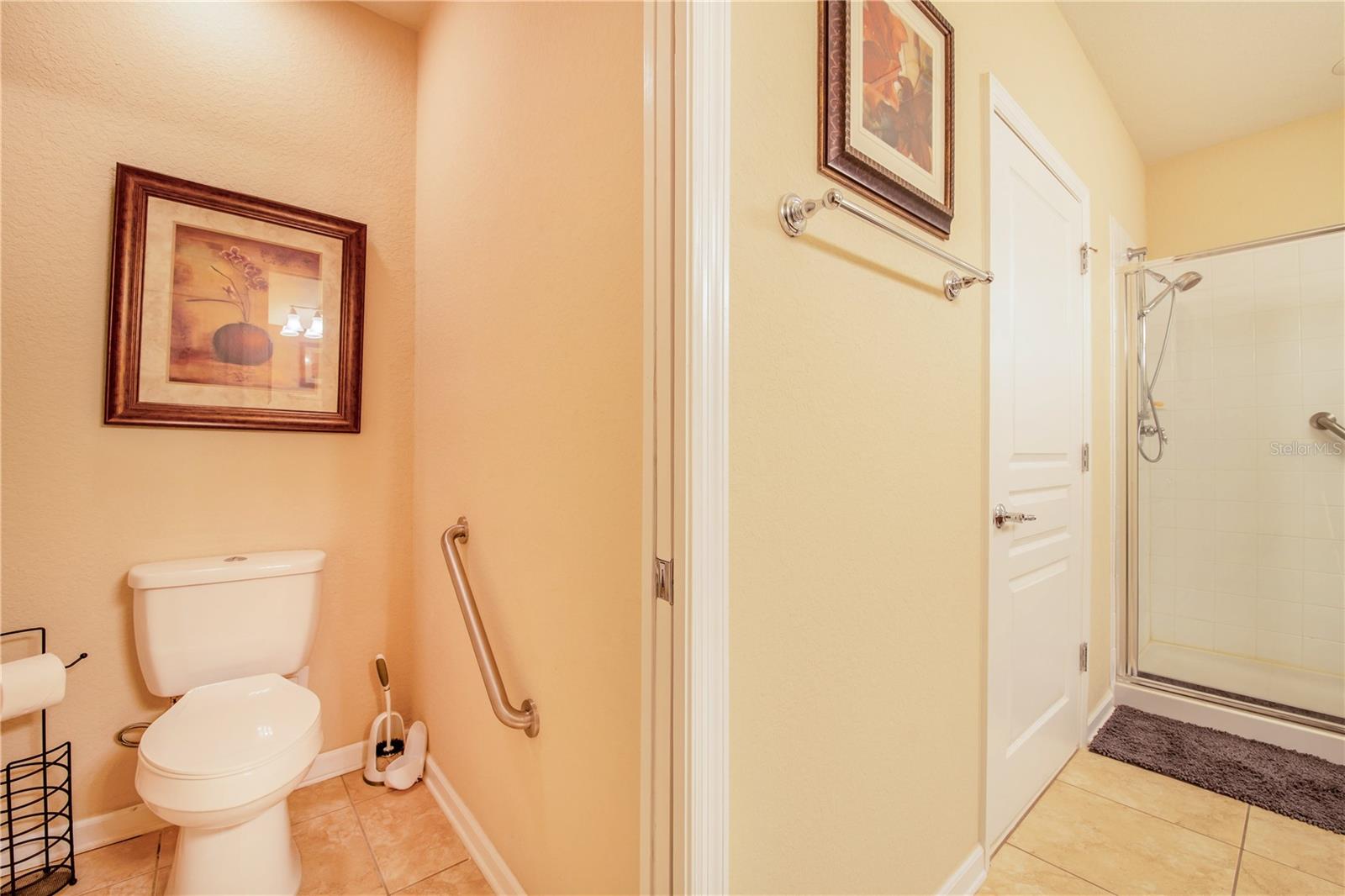 PROMENADES AT BELLATRAE CONDO PH 16 BLDG 40 - Residential