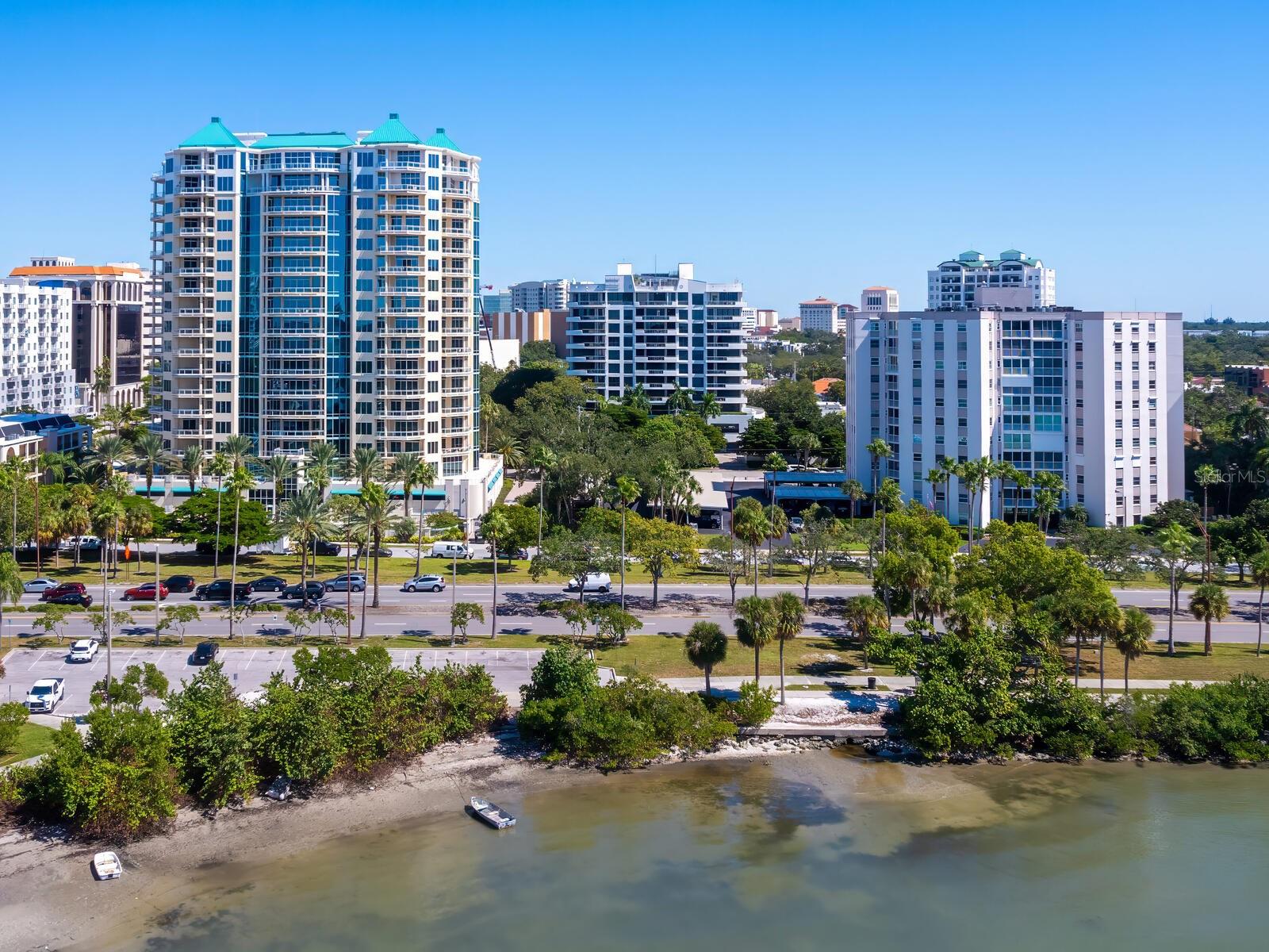 THE SAVOY ON PALM - Residential