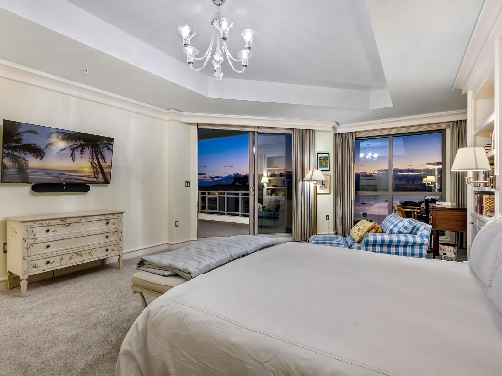 THE SAVOY ON PALM - Residential