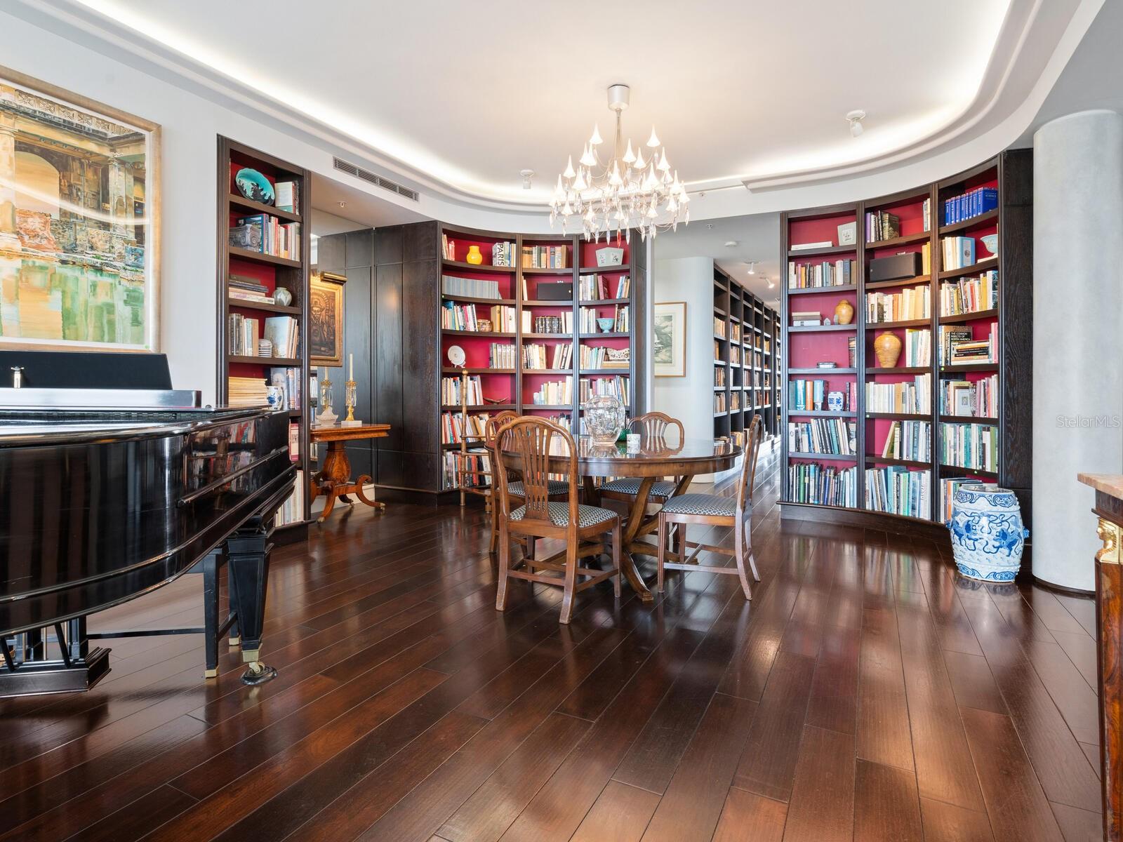 THE SAVOY ON PALM - Residential