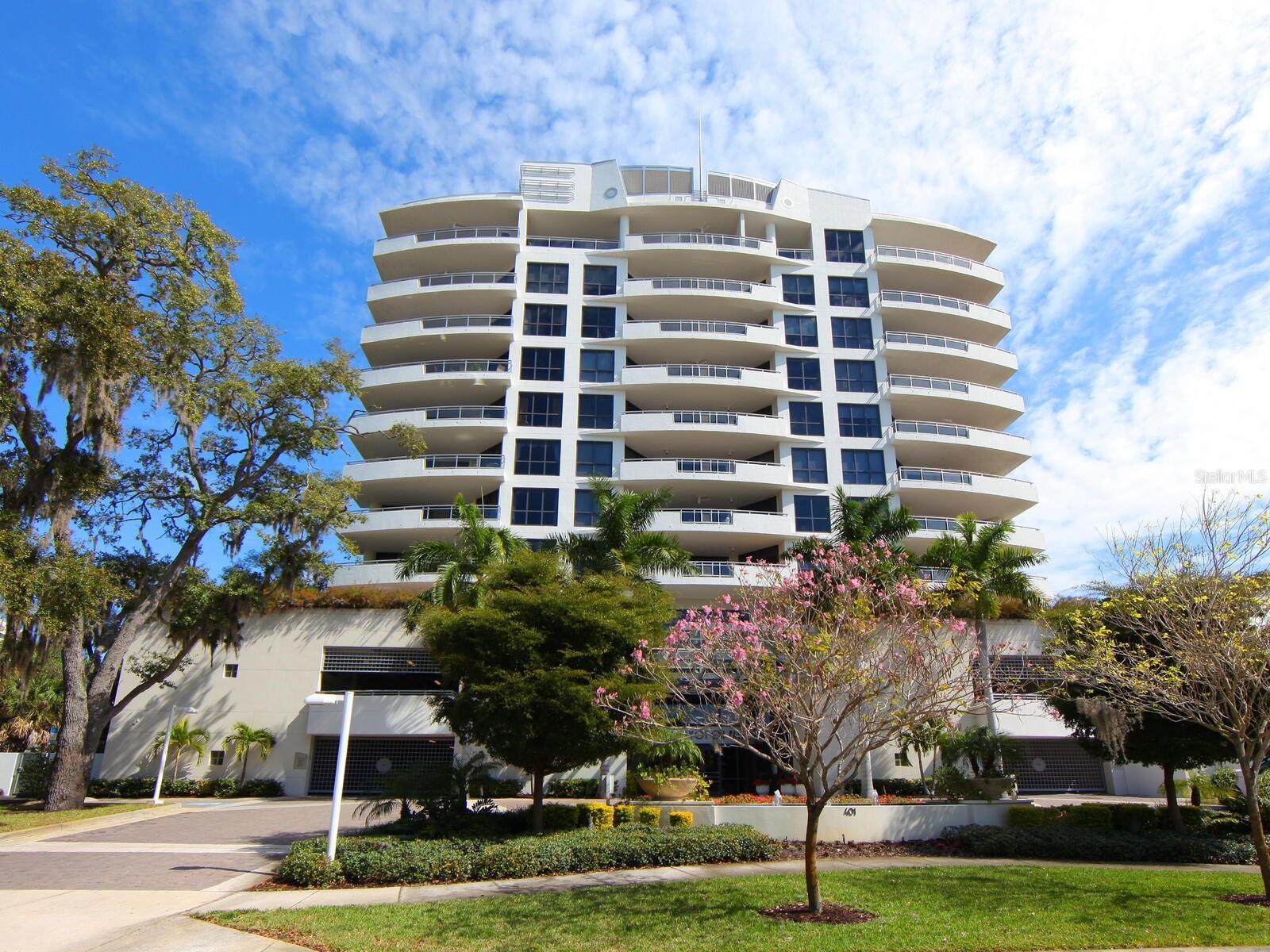 THE SAVOY ON PALM - Residential