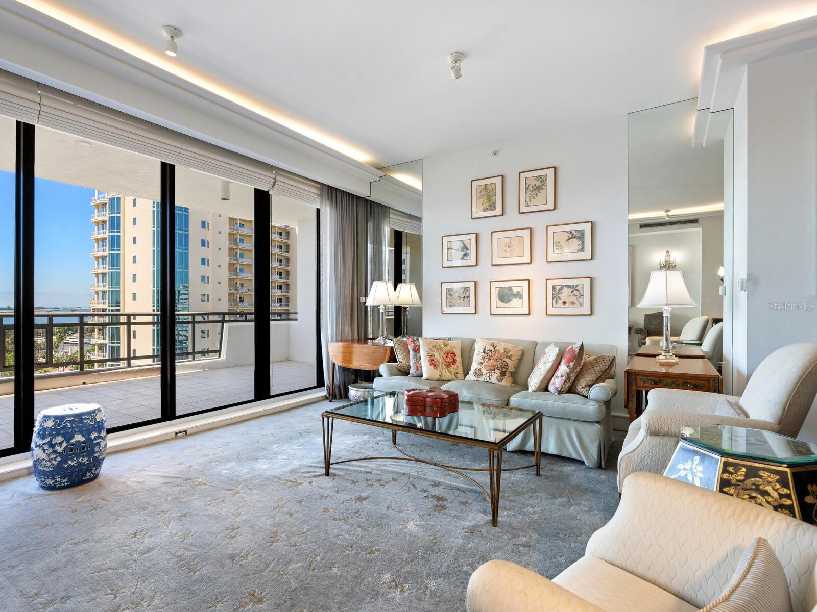 THE SAVOY ON PALM - Residential